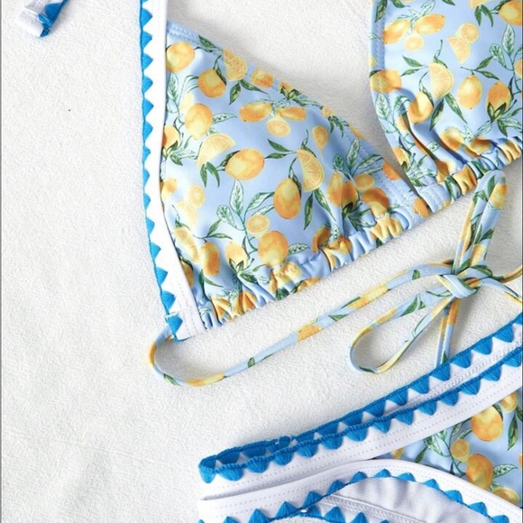 2/$20 adorable size medium blue stitched lemon bikini - Picture 4 of 7